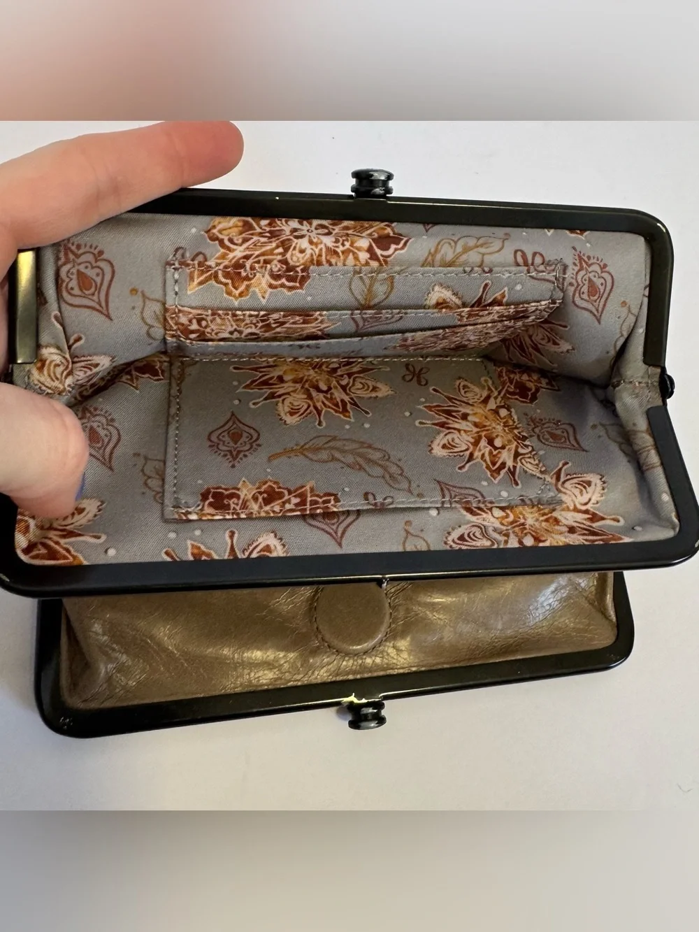 HOBO Lauren Leather Clutch Wallet Double Kiss Lock Vintage Patina Taupe